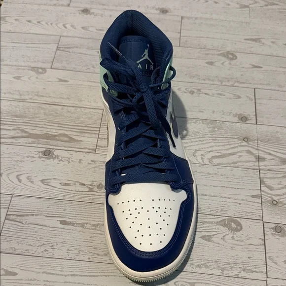 Men’s Nike Air Jordan 1 Mid “Blue Mint” Sneakers Size 9 - Picture 5 of 11
